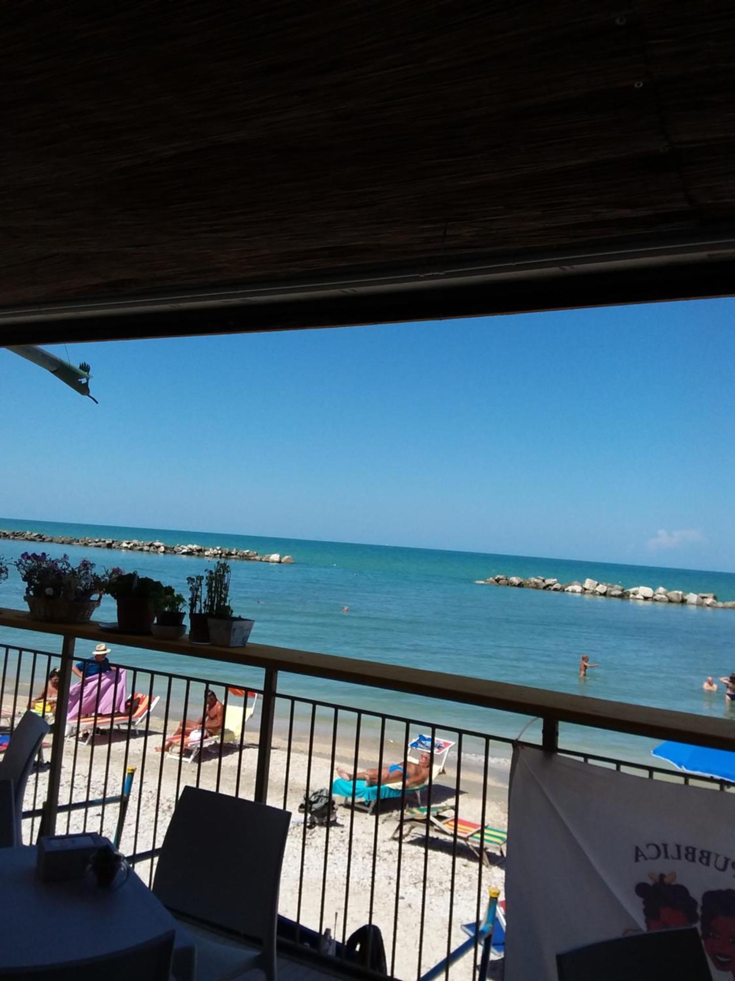 Acquamarina B&B Casa Vacanze Marina di Montemarciano Extérieur photo